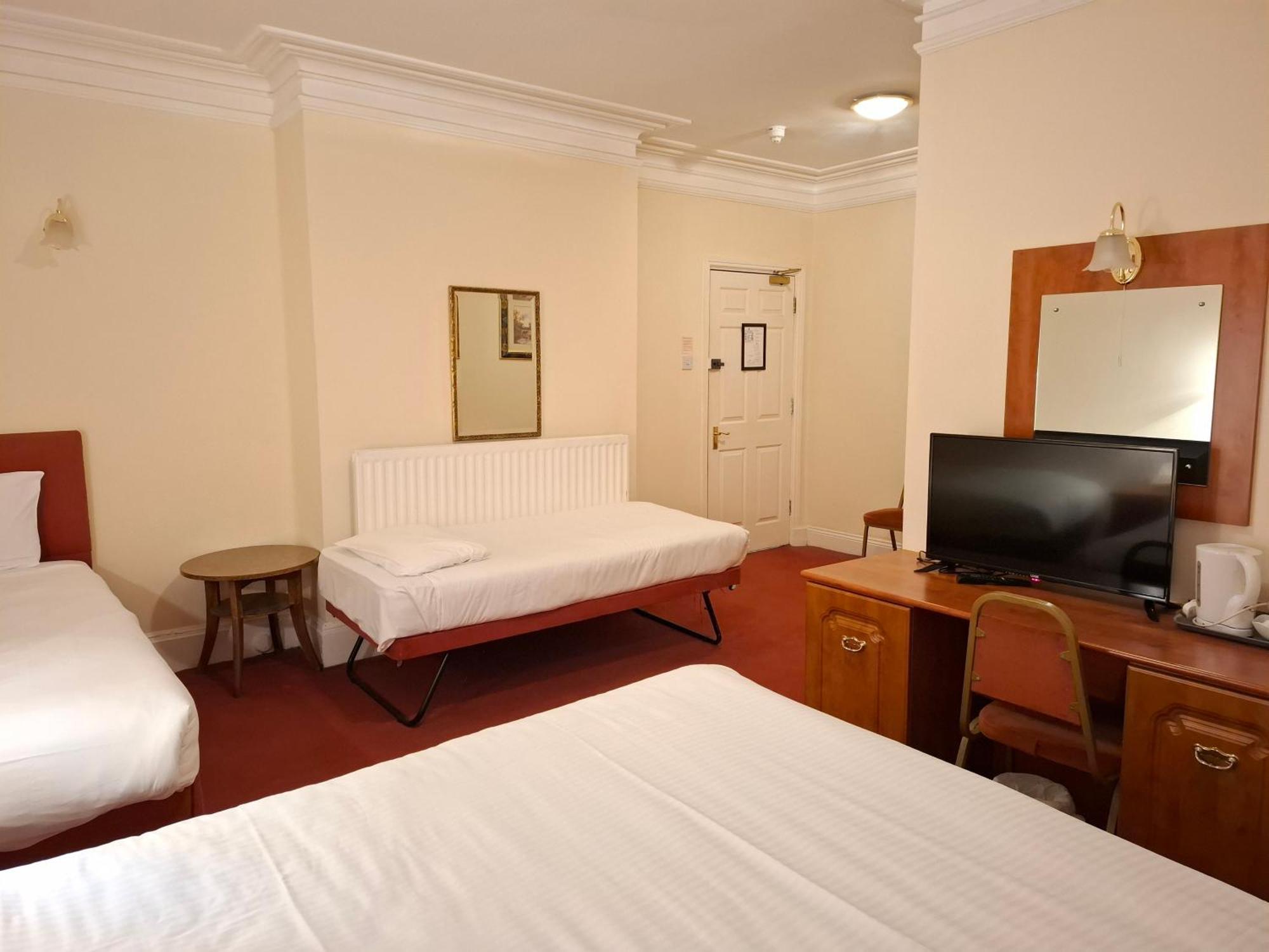 Borough Arms Hotel Newcastle-under-Lyme Ngoại thất bức ảnh