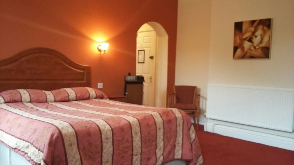 Borough Arms Hotel Newcastle-under-Lyme Ngoại thất bức ảnh