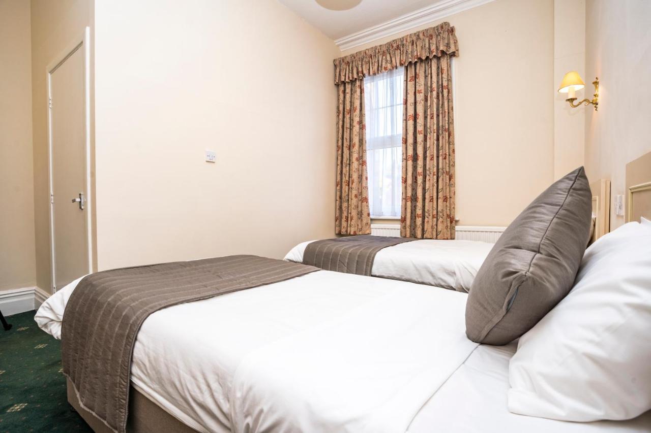 Borough Arms Hotel Newcastle-under-Lyme Ngoại thất bức ảnh